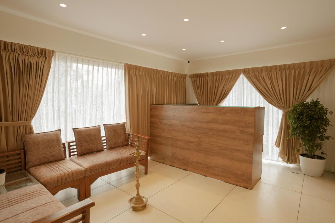 Bluemist Resorts Athirappilly Esterno foto